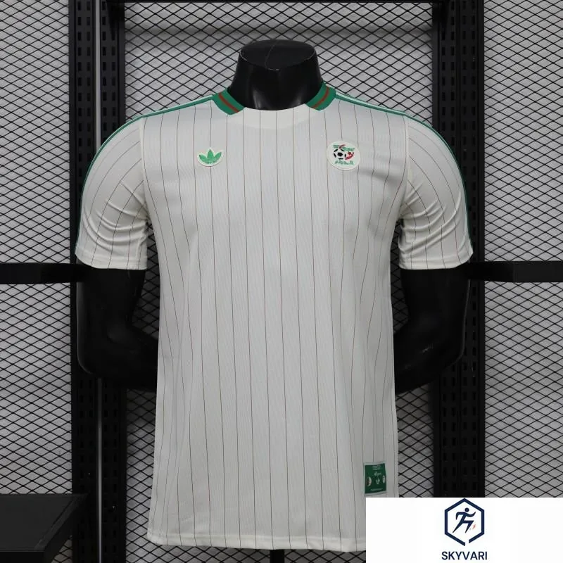 Versione giocatore 2026 Algeria bianca con maglia gessata verde Calcio — view 2